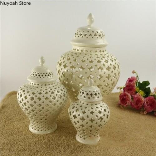 Creative Beige Hollow Geometric Ceramic Storage Jar Ornaments Hand-carved Empty Graphics Furnishings Retro Storage Jar with Lid