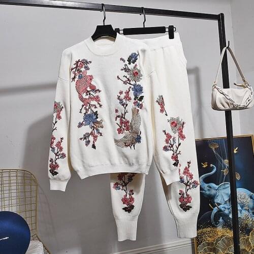 2020 Autumn Fashion Women Embroidery Flowers Knitted Sweater + Casual Little feet Pants 2 Piece Set Ladies Tracksuit Sets G456