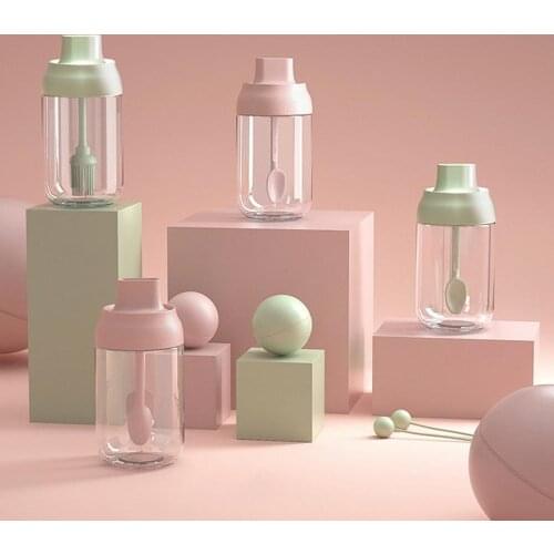 250ml Multifunctional Moistureproof Pepper Oil Seasoning Bottle with Lid Spoon Kitchen Durable Good Tools