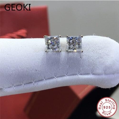 Geoki Passed Diamond Test Total 1 Ct Perfect Cut D Color Square VVS1 Moissanite Stud Earrings Luxury 925 Sterling Silver Jewelry