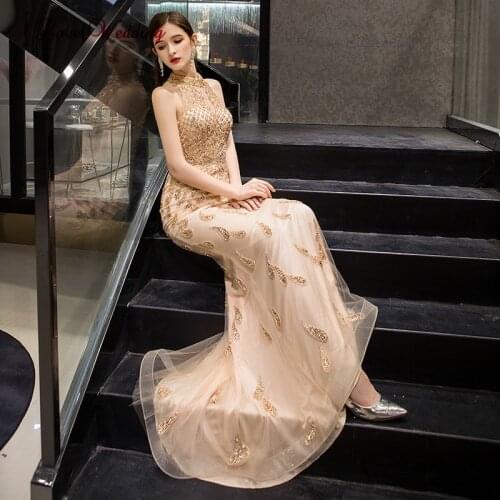 Luxury Handmade Gold Heavy Beaded Evening Dresses for Women Dubai Halter Sleeveless Party Gown 2021 robe de soirée de mariage