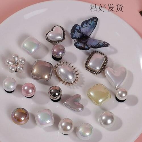 Vintage Designer Croc Charms DIY Noble pearl Buckle Fashion Flower Butterfly Girls Shoe Decorations Women Elegant Clogs Quality