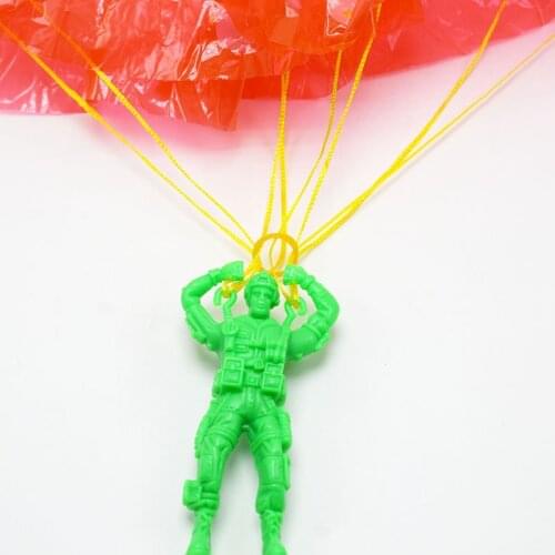 1pc Plastic Ejecting Parachute Toy Outdoor Soldier Hand Throwing Parachute Toys for Children Boys Girls Gifts Random Color