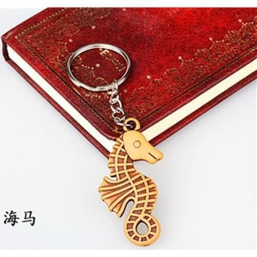 5Pcs Wood Seahorse Pendant Keychain Hanger 25mm Engrave Wooden Pendant Keyring Diy Jewelry Making