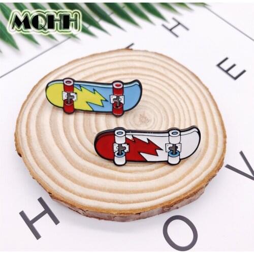 Creative Cartoon Color Skateboard Roller Skating Enamel Brooch Lightning Parkour Family Alloy Badge T-shirt Pin Accessories Gift