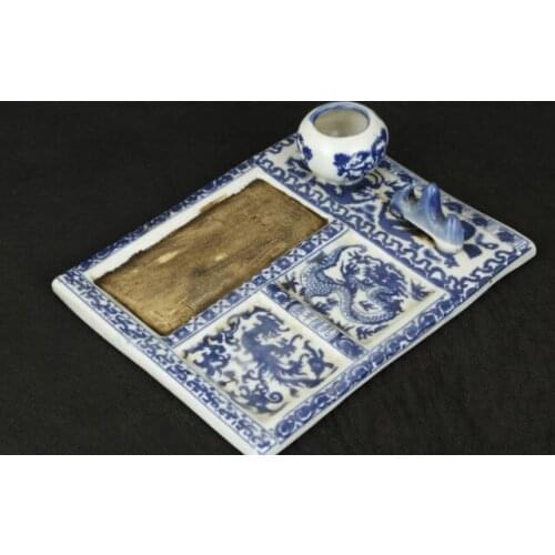 Elaborate Interesting Chinese Old-style Classical Jingdezhen Bule and White Porcelain Dragon Designs Inkstone