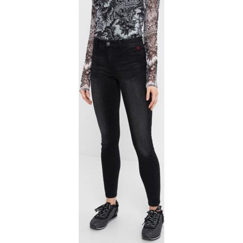 Spain D simple small red heart embroidery slim jeans in two colors