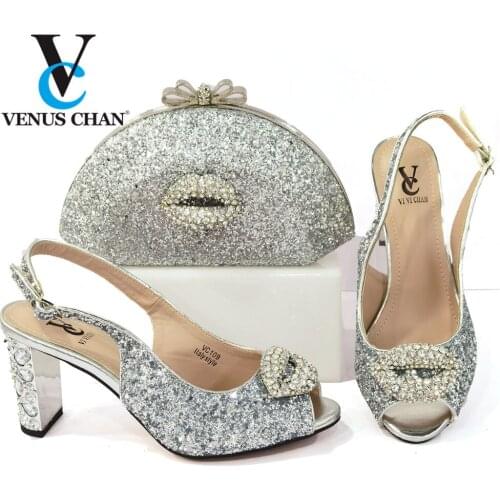 Italian Design 2021 Nigerian Fashion Silver Color Party Wedding Elegant Ladies Shoes and Bag Set With Special Lip Decoration