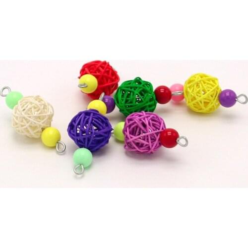 1PCS Random Color Legendog Bird Chew Ball Bite-resistant Interactive Parrot Colorful Rattan Ball Bird Wicker Ball Training Toys