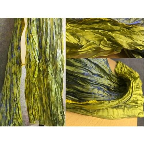 Blue and green gradient two-color woven pleated fabric, retro recreated silhouette designer fabric