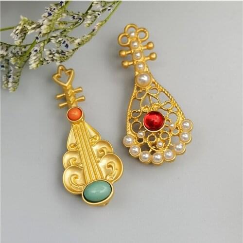 Chinese style antique palace classic exquisite Pipa Pearl Brooch hollow out simple art Brooch female Brooch
