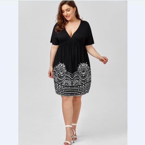 Ladies Summer Sexy Plus Size Dress For Women Large Short Sleeve V-Neck Black Print Midi Casual Dress 2021 New