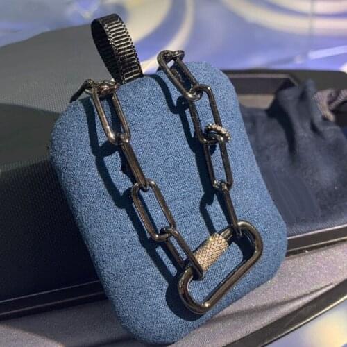 Xin JIU NAI Black Bracelets