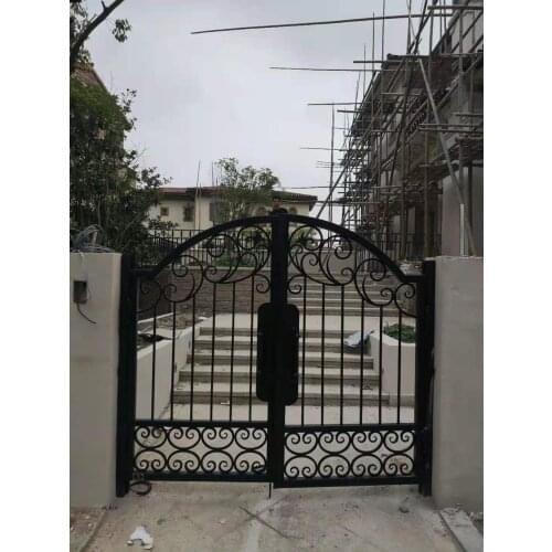 Hench Swing Iron Gate For Luxury