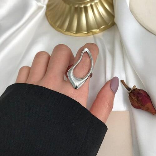 Fashion metal irregular geometrical shape ring only beautiful women to wear the new 2020 daily