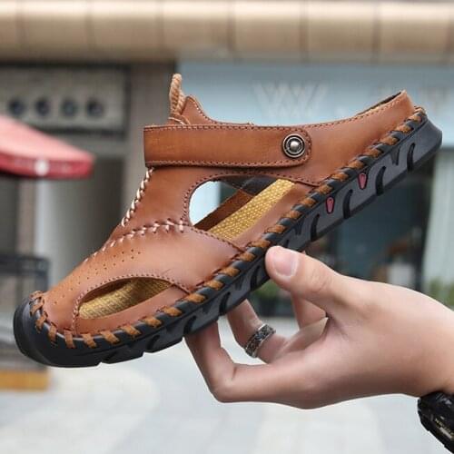 New Mens Walking Shoes Man Outoor Sandals Comfortable Summer Leather Male Roman Beach Slippers Water Sneakers Plus Size 38-48