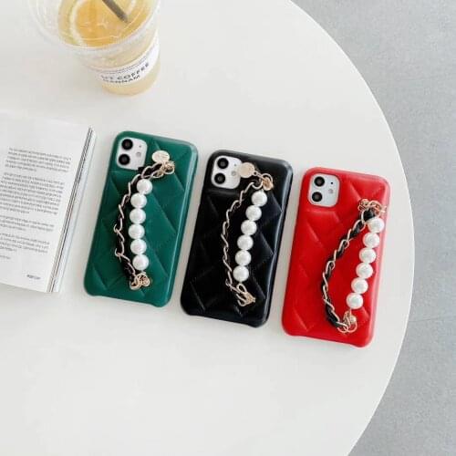 Pearl Wrist Chain Metal Hand Strap Camellia Flower Lambskin Leather Case Cover For Iphone 12 Mini 11 Pro XS Max XR X 8 7 Plus SE