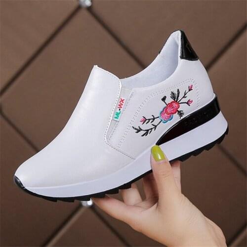 Platform Wedge Sneakers Women Shoes Casual Black White Leather Shoes Woman Chunky Sneakers Women Fashion Slip on Shoes for Women