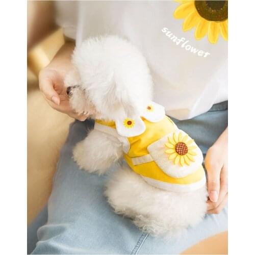 Spring and summer thin cute petal sleeveless pet cats and dogs universal cotton vest