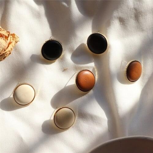 SOHOT Natural Round Wooden Chic Women Stud Earrings Minimalist Style OL Lady Major Party Jewelry Brinco Gift