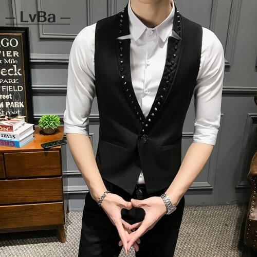 2020 New design dress vest Men personality Rivet decoration Singer vest Stage performance mens waistcoat party hosts gilet