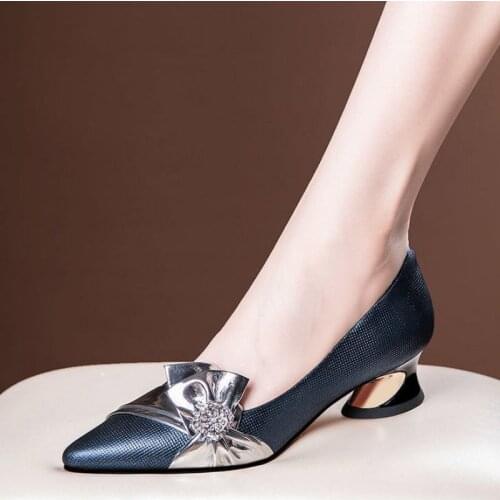 XHJNX Leather Pumps