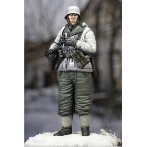 German resin soldier in World War II German soldier in winter 1:35