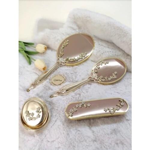 Gold Bow Mirror Comb Set 2 STYLISH DESIGN YOUR GORGEOUS GOLD COMB SET IS A GREAT GIFT TO YOUR LOVED ONES FREE SHİPPİNG
