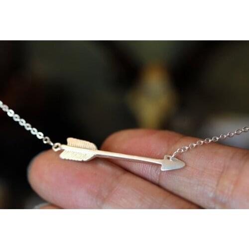 Fashion Arrow Necklaces Gold White Rose Three Color Optional Suitable for Men And Women