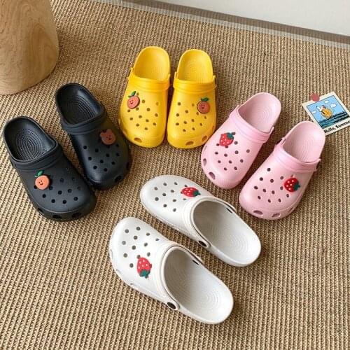 New Hole Slippers Beach Jelly Sandals 2021 Korean Womens Shoes PVC Lightweight Non-slip Fashion Shoes