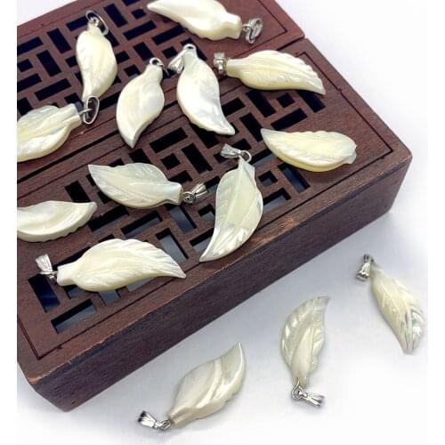 5pcs Natural Shell Sea Shell Pendant Leaf-shaped White Carving DIY Handmade Creative Gift Jewelry Accessory Design Pendant