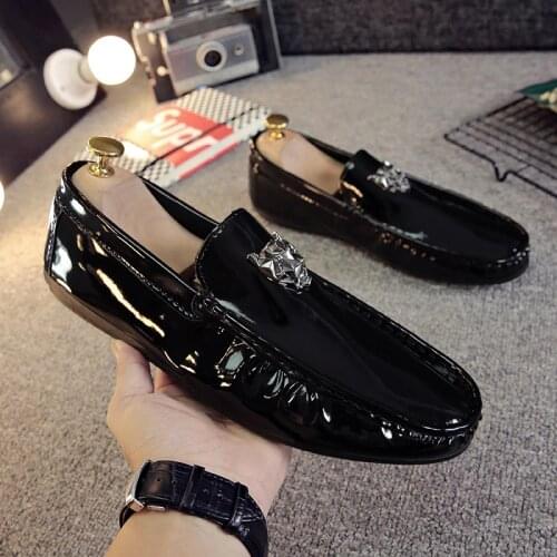 Summer Brand Moccasins Men Loafers Shoes 3 Colors Artificial PU Luminous Surface Casual Shoes Man Flats Soft Driving Shoes