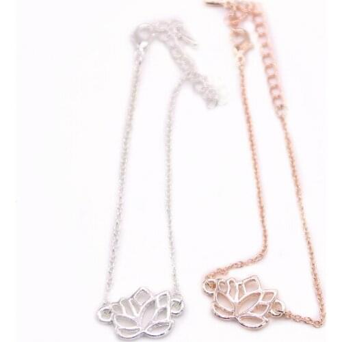 Fashion Lotus Bracelets Flat Flower Design Gold White Rose Three Color Optional For Women