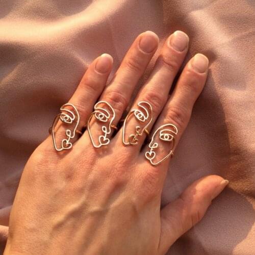 1 set Gothic Unique Design Human Face Rings for Women Fashion Gold Color Hollow Out Head Finger Rings Party Jewelry Gifts ER1171