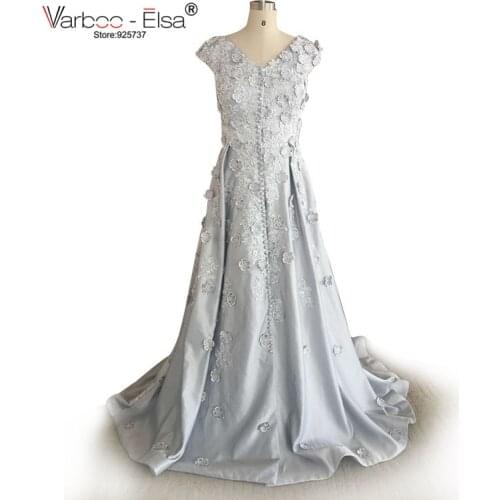 Caftan Dubai Evening Dresses Embroidered Appliques Flowers Silver A-Line Formal Dress Button Slit Split Elegant Evening Dresses