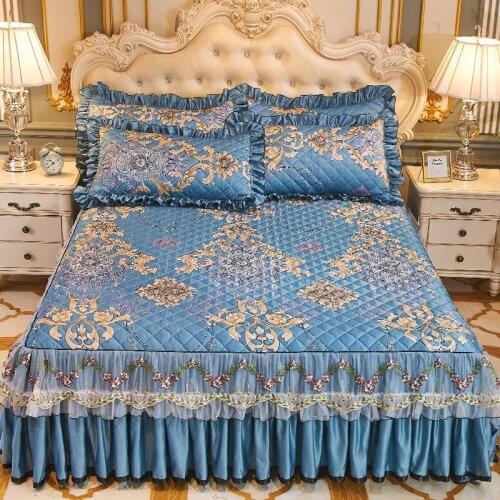 2020 new products Quilting Silk printing with satin Bed spread Fitted Sheet Pillowcases 2/3 pcs Double lace embroidery bedding