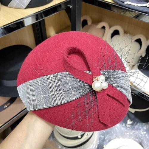 New Atutumn Winter Elegant Wool Pearl Mesh Pumpkin Shape Beret Hat Women Casual Luxury Hat Painter Hat Church Wedding Hat Bone