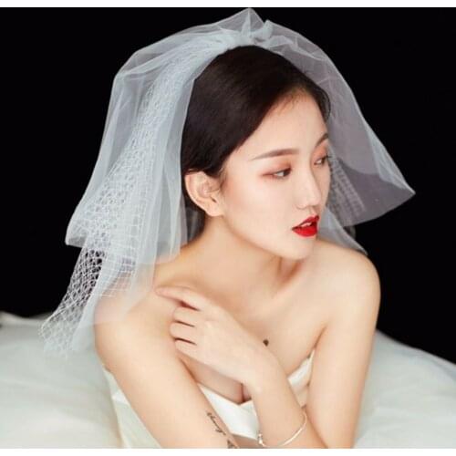 Distinctive Design Women Bride Party Wedding Halloween White lace Hair head Short Veil with Comb