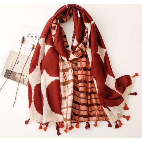 2021 Antumn Women Scarf Hijabs Pink Yellow Black White Designer Printed Long Muslim Head Wraps Tassel Shawl 180x90cm