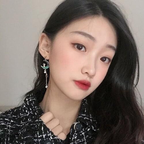 Wholesale Asymmetric Starry Moon Ear Stud Female Fashion Dreamy All-match Creative Ear Clip Wholesale