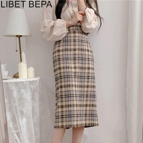 2021 New Spring Autumn Women A-Line Skirts High Waist Checkered Plaid Korean Style Fashionable Split Vintage Midi Skirts SK6196
