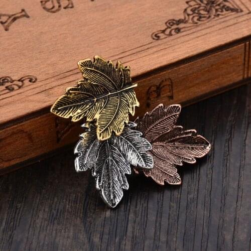 Three Maple Leaf Brooches Vintage Girls Charming Fashion Jewelry Gifts for Women Tredy Brooches Pins
