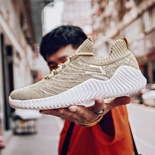 2021 New Unisex Fashion Casual Walking Sock Shoes For Men Designer Trainers Lightweight Mesh Breathable Sneakers Tenis De Hombre