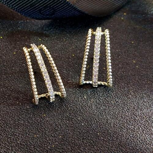 Elegant Hollow Out Geometric Metal Earrings 2021 Korean Shiny Crystal Sweet Fresh Senior Women Prevent Allergy Stud Earrings