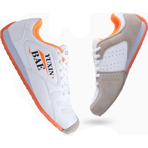 Good quality fencing shoes, fencing products, fencing sneakers including 1 pair socks