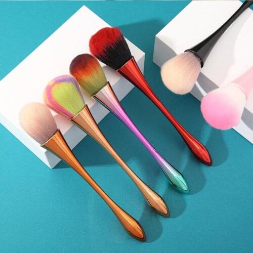The New Single Makeup Brush Loose Powder Brush Soft Bristles Beauty Make Up Brush 6 Colors Available
