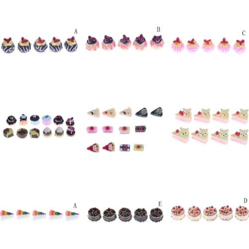 5Pcs/lot Kawaii Flat Back DIY Miniature Artificial Fake Food 3D Strawberry Cake Resin Cabochon Decor Craft Play Doll House Toy