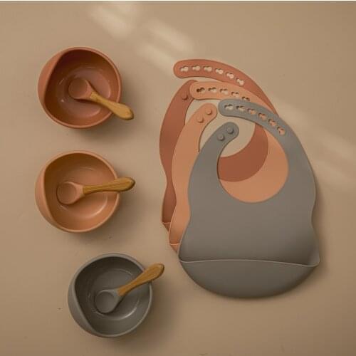 3Pcs/Set Silicone Baby Bibs Bowl Spoon Tableware Waterproof Suction Plate Wooden Handle Silicone Feeding Spoon Bibs Dishes Sets