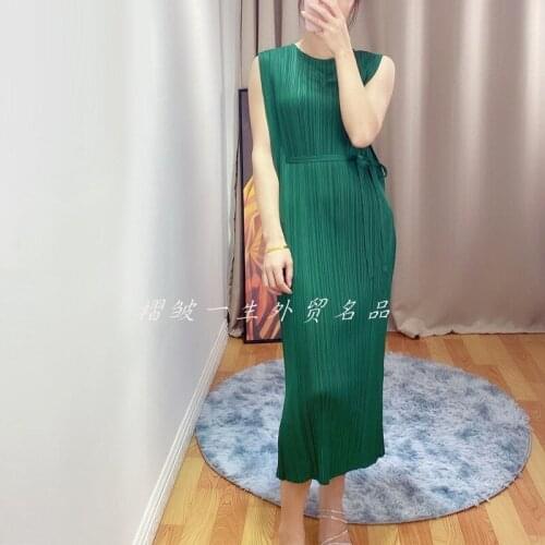 HOT SELLING Miyake fold fashion short sleeve dress o-neck lace-up Straight dress IN STOCK