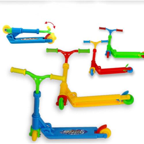 Mini Scooter Two Wheel Scooter Childrens Educational Toys Finger Scooter Fingerboard Skateboard Toys for Boys Mini Bike